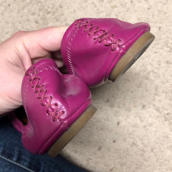 Excellent condition magenta Lucky Brand flats - Picture 3 of 4